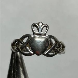 SS Claddagh ring